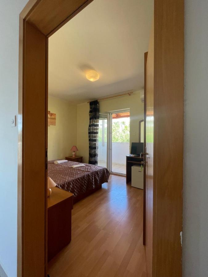 Pag Marina Rooms & Apartment Εξωτερικό φωτογραφία