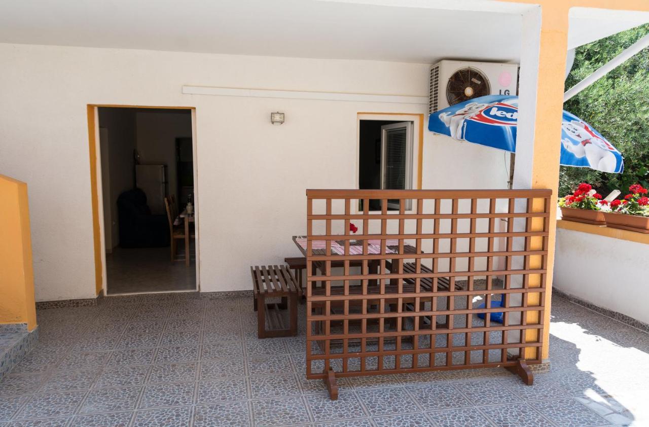 Pag Marina Rooms & Apartment Εξωτερικό φωτογραφία