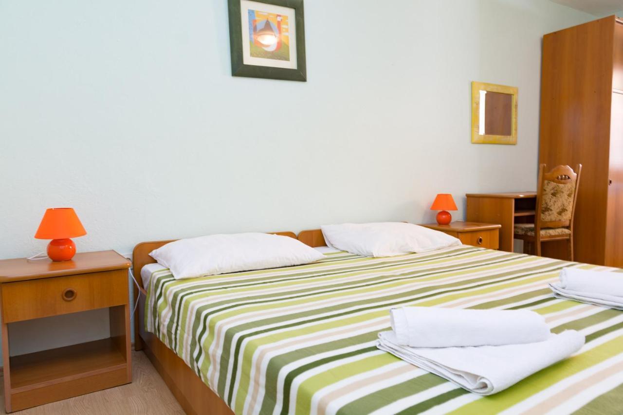 Pag Marina Rooms & Apartment Εξωτερικό φωτογραφία
